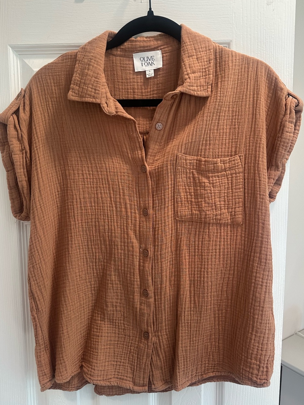 Olive & Oak Women's Rust Textured Gauze Button-Up Shirt